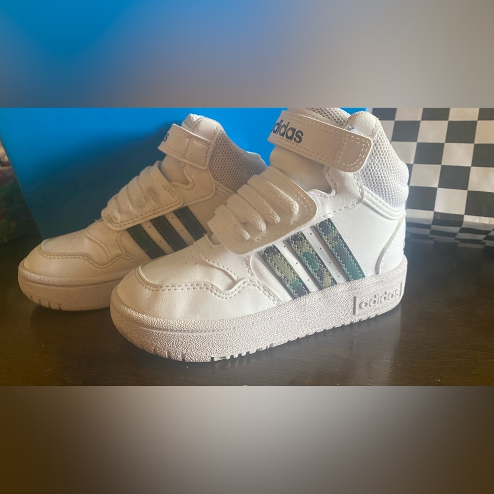 Adidas mid hoops 8c